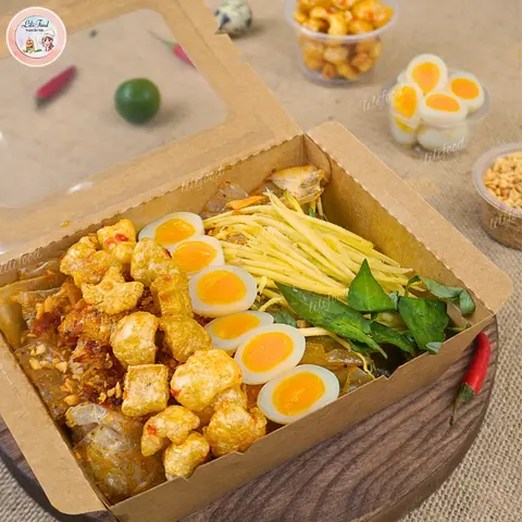 Hình ảnh Bánh Tráng Phơi Sương Trộn Tỏi Cay Tóp Mỡ - 3 Trứng Cút