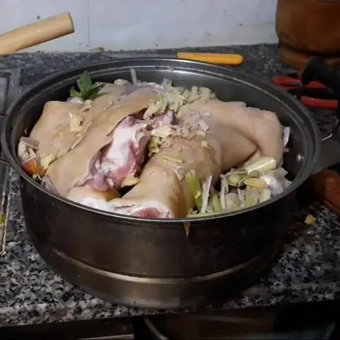Hình ảnh Dựng Dê Hấp