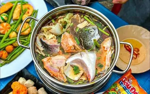 Hình ảnh Lẩu đầu cá hồi
