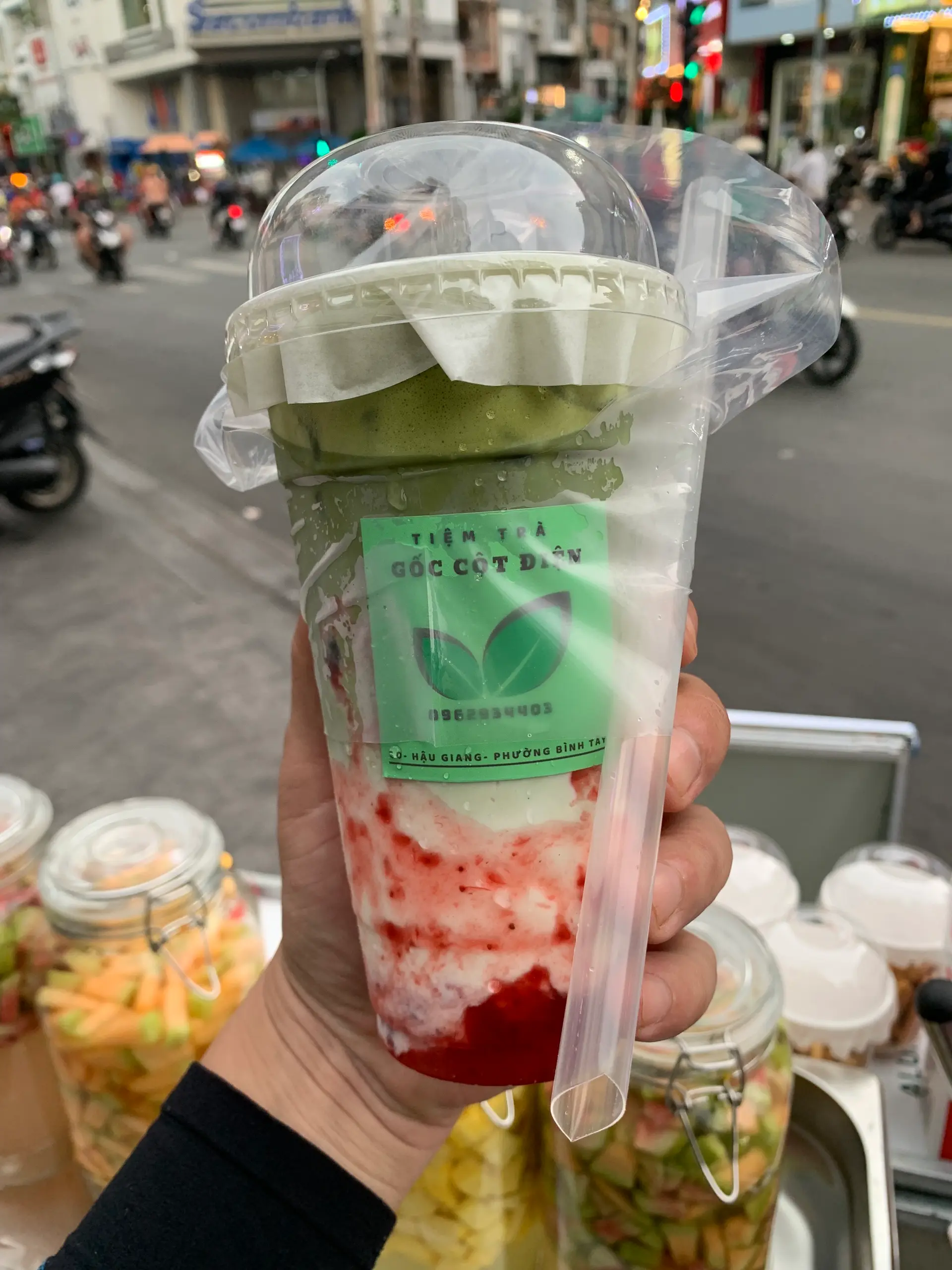 Hình ảnh Matcha latte dâu