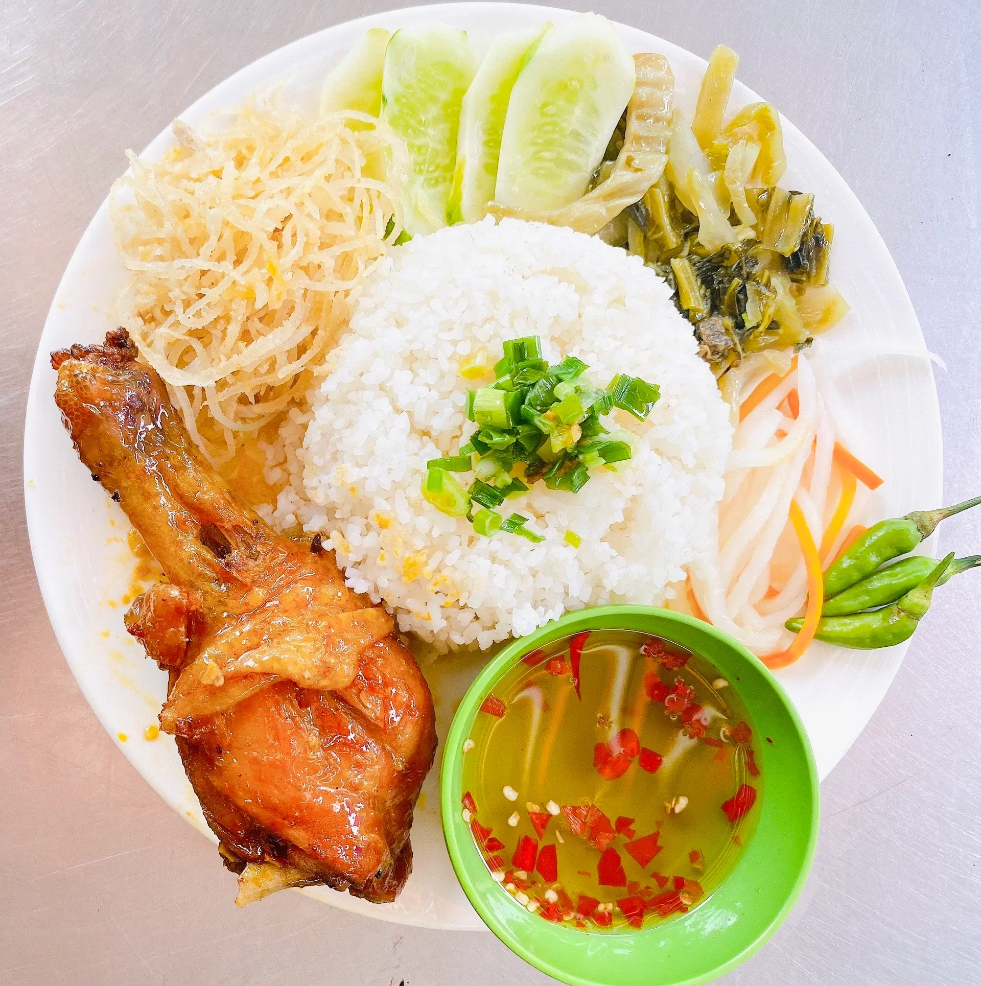 Hình ảnh Cơm Tấm Gà Bì