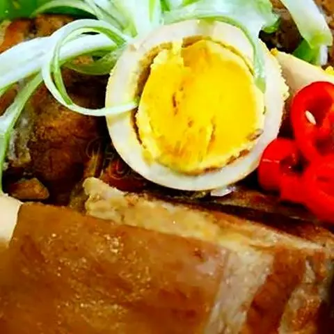 Hình ảnh Cơm thịt kho tàu