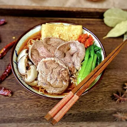 Hình ảnh Mì bắp hoa bò Gia Nã Đại