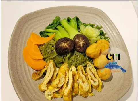 Hình ảnh Mì Rau Củ Trứng Cuộn Cá Viên 