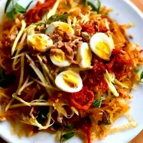 Hình ảnh Bánh tráng trộn có tóp mỡ