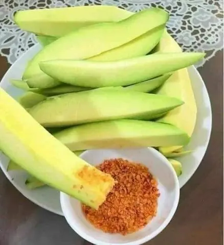 Hình ảnh Xoài Ngon Giòn Ngọt Cắt Sẵn