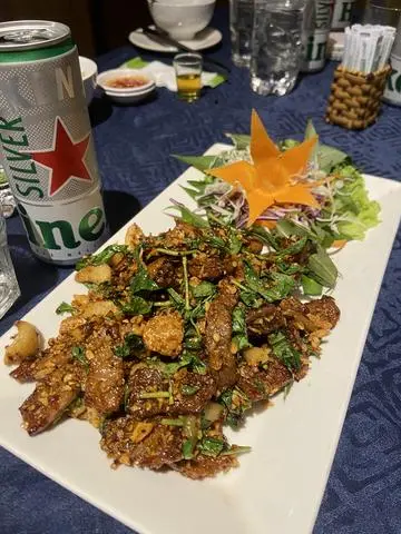 Hình ảnh Khô heo cháy tỏi