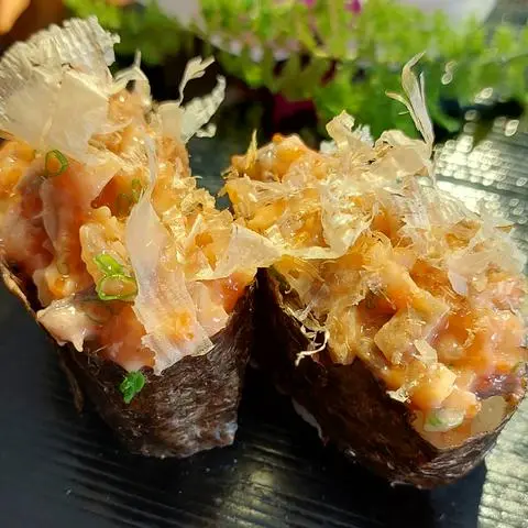 Hình ảnh Gunkan Da Cá Hồi ( viên)