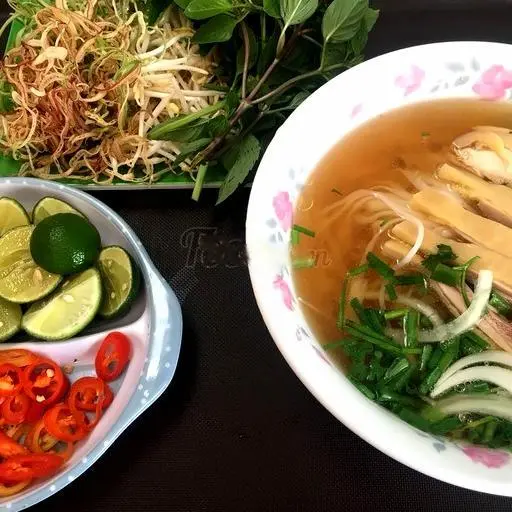 Hình ảnh 2 phở thịt gà - 2 Coca-Cola