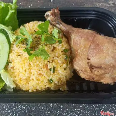 Hình ảnh Cơm chiên gà da giòn
