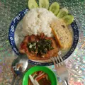 Hình ảnh cơm sườn chả