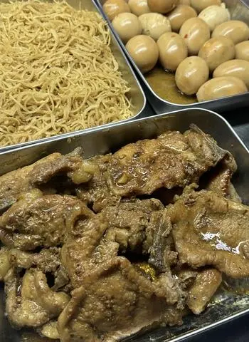 Hình ảnh Cơm sườn trứng kho
