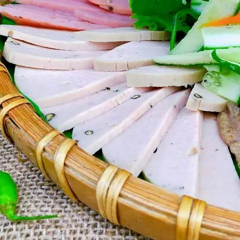 Hình ảnh Chả lụa phần