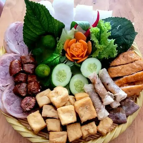 Hình ảnh Bún đậu - chả cốm - thịt luộc - dồi sụn - lòng non