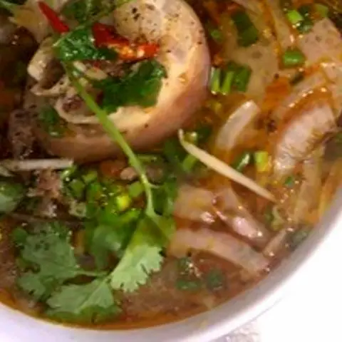 Hình ảnh Bún bò giò - pepsi