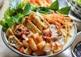 Hình ảnh Bún nước tương Tàu hủ+Chả lụa chay