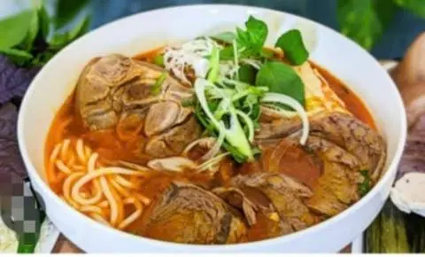 Hình ảnh Bún bò tái,gân