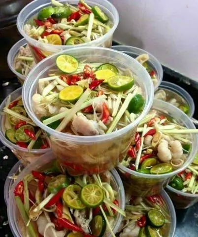 Hình ảnh chân gà sả tắc (rút xương)