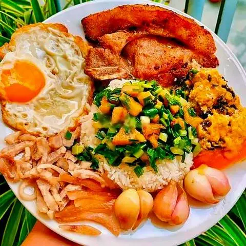 Hình ảnh Cơm sườn bì chả trứng ốp la