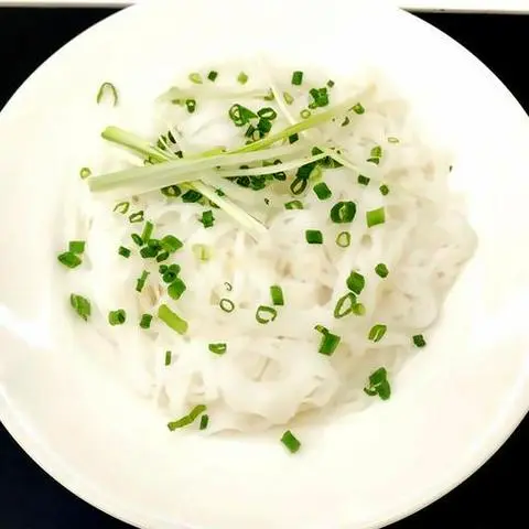 Hình ảnh Bánh phở thêm