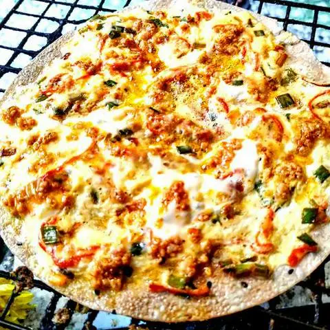 Hình ảnh Bánh tráng nướng Trứng gà - khô bò - thịt bằm