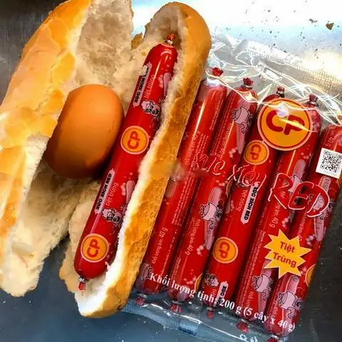 Hình ảnh Bánh mì xúc xích + 1 trứng