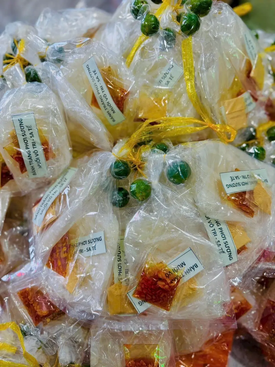 Hình ảnh Bánh Tráng Phơi Sương Muối Vô Tri Sa Tế 