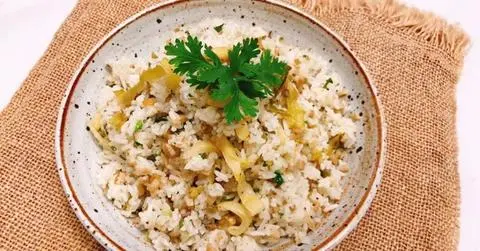 Hình ảnh Cơm sen hạt chia chay