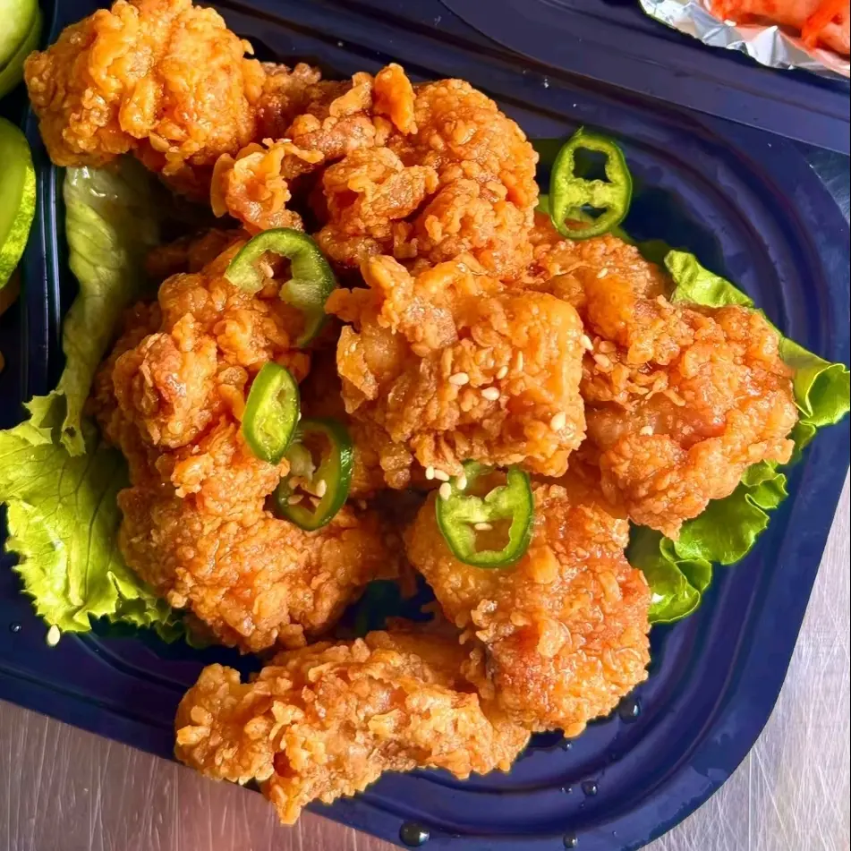 Hình ảnh Gà viên Lớn mix sốt 