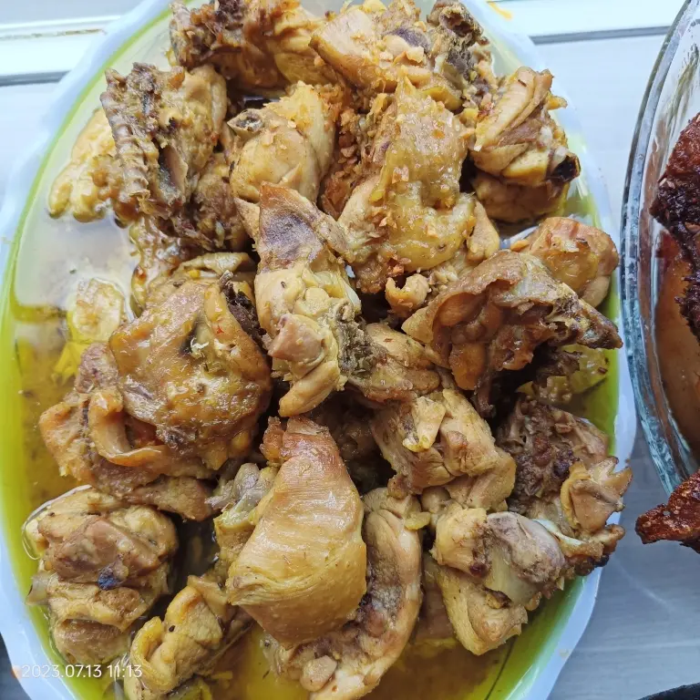 Hình ảnh Gà Kho Sả Nghệ Thêm 