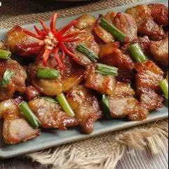 Hình ảnh Cơm chiên thịt ba chỉ chiên nước mắm