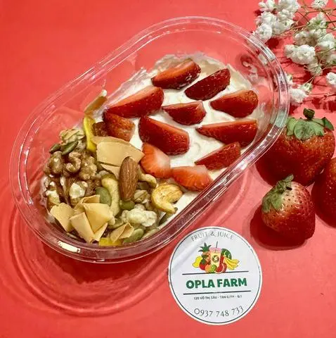 Hình ảnh (G10) Dâu tây - sữa chua Hy Lạp - granola
