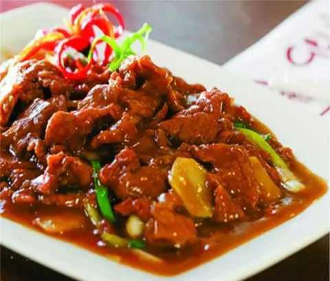 Hình ảnh Bò xào gừng - hành lá