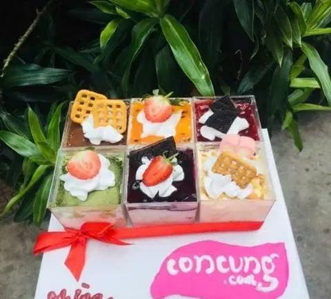 Hình ảnh Bánh sinh nhật cupcake ly vuông 06