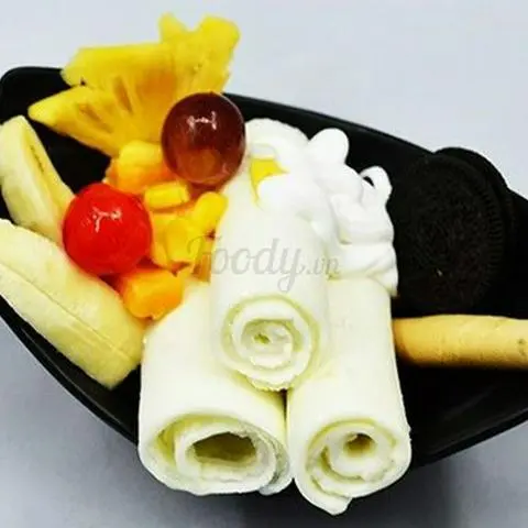Hình ảnh Kem Cuộn Sầu Riêng Dâu