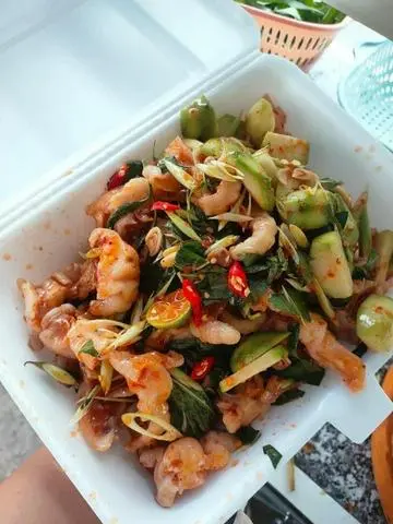 Hình ảnh Chân gà rút xương sốt thái lớn 2người 