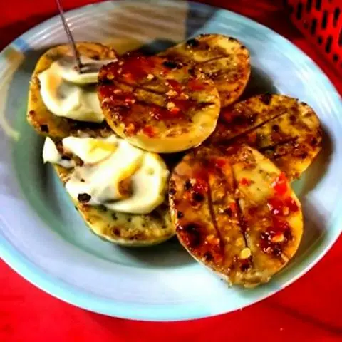 Hình ảnh Trứng gà nướng xào bơ tỏi 2 quả