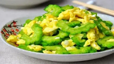 Hình ảnh khổ qua xào trứng