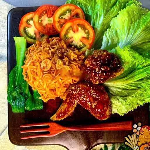 Hình ảnh Mì gà rán mix sốt - cánh gà