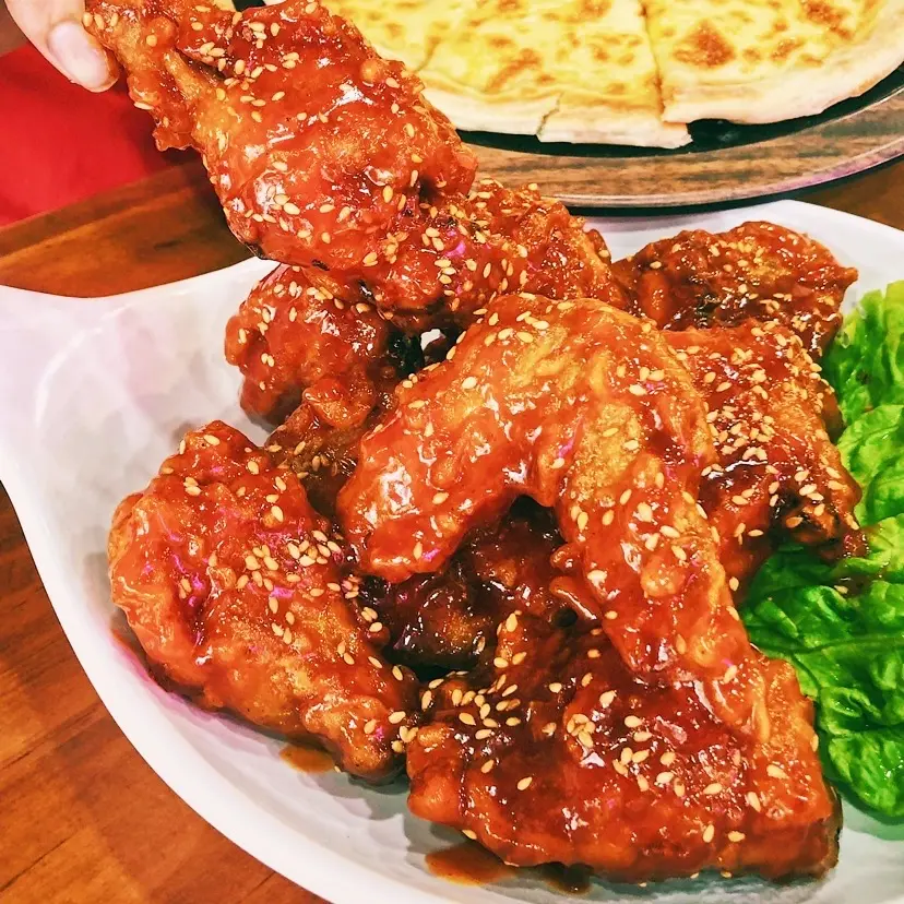 Hình ảnh Gà có xương sốt hàn quốc