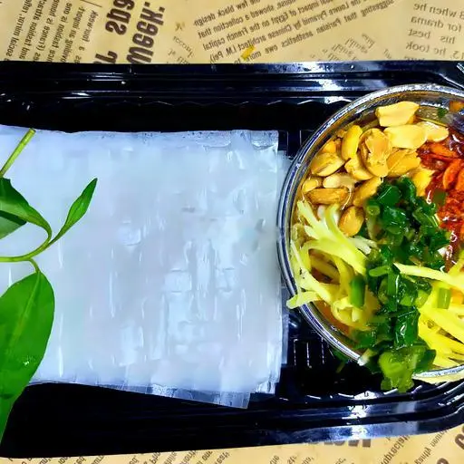 Hình ảnh Bánh tráng chấm sốt tắc