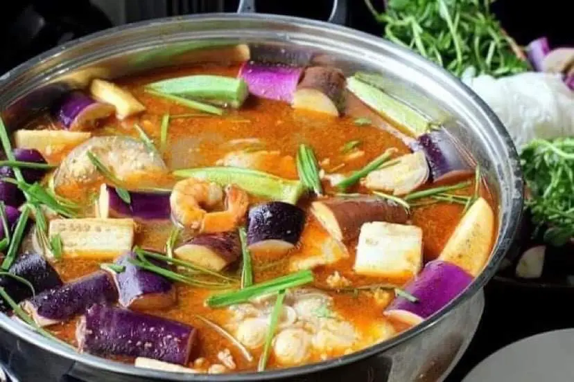 Hình ảnh Lẩu mắm 4 người