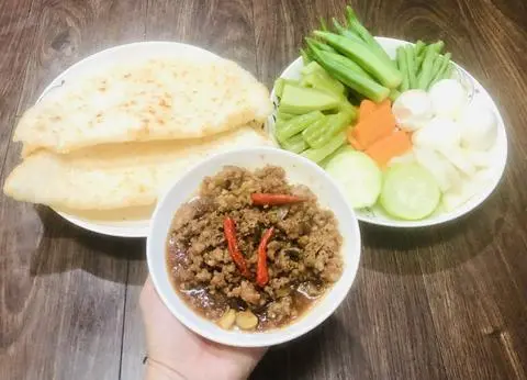 Hình ảnh Cơm Cháy Rau Củ Chấm Kho Quẹt