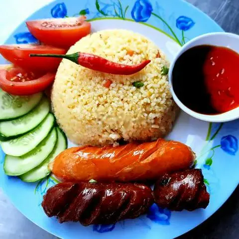 Hình ảnh Cơm lạp xưởng - xúc xích thêm
