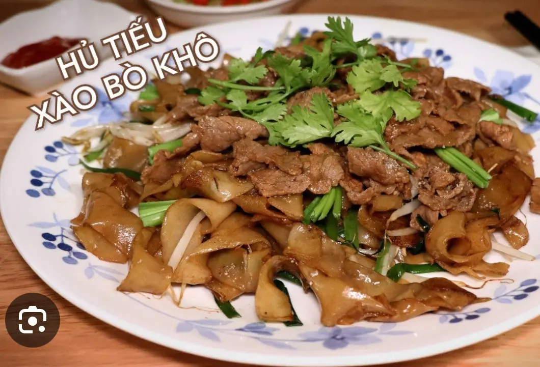 Hình ảnh Hủ tiếu xào bò sa tế