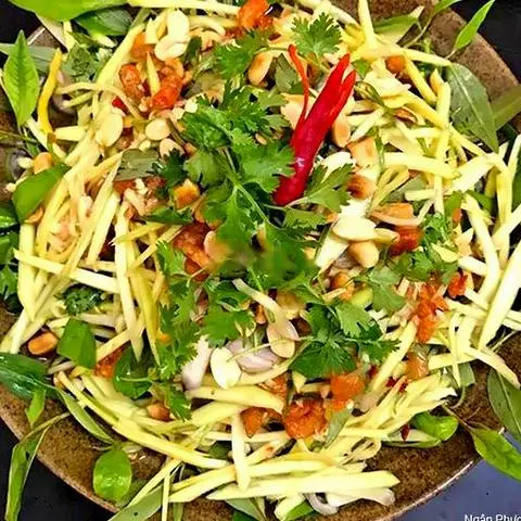 Hình ảnh Gỏi xoài cá sặc
