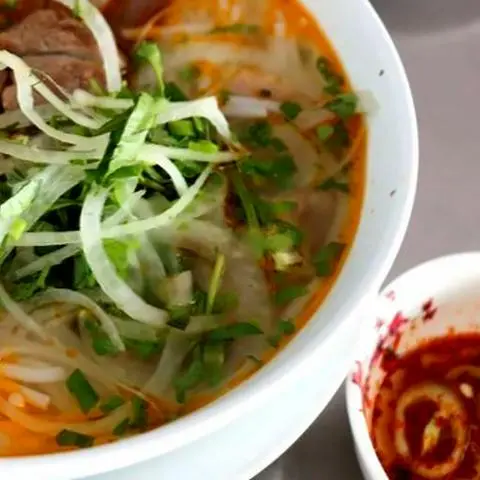Hình ảnh Bún bò chả