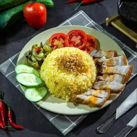 Hình ảnh Cơm Heo Chiên Giòn + Canh soup  