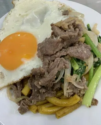 Hình ảnh Nui Xào Bò Trứng