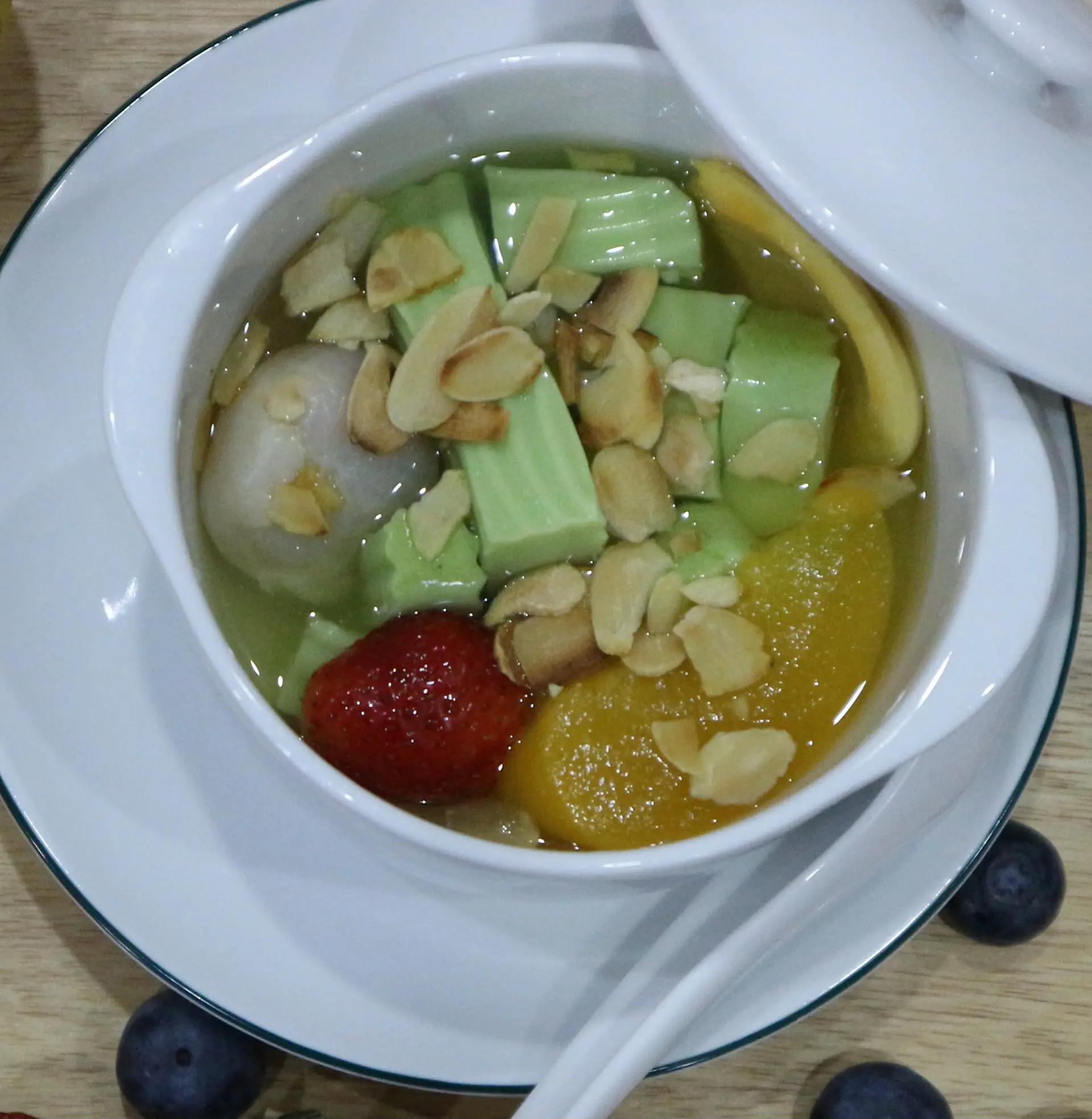 Hình ảnh Chè Khúc Bạch Trà Xanh
